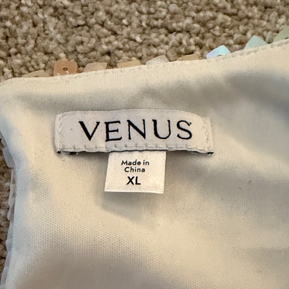 Venus Iridescent Sequin Crop Top - Picture 4 of 7